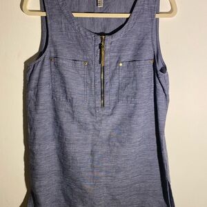 ELLEN TRACY blouse with closure